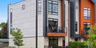 Luxury 3 Story Condo in Exclusive Titletown District Gallery 5