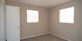 Charming 3 Bedroom 2 Bath House! Close to the UofA and Downtown! Gallery 14