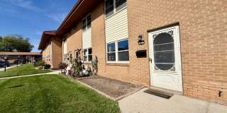 781 North Macomb Street Gallery 1