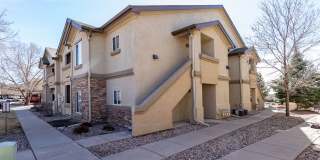 Beautiful upper-level condo in gated community!!! Gallery 25