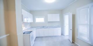 Charming 2 Bedroom 1 Bath Home - Downtown Everett Gallery 12
