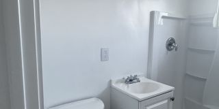 1749 Victorian Ave Gallery 6