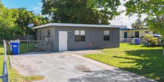 2419 NW 6th Ct Gallery 1