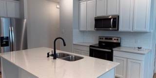 4211 Danforth Gallery 3