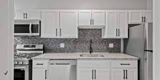 Stunning 2 bedroom home in Homestead available August 1! Gallery 1