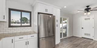 Beautiful 4 Bedroom Home Near Old Town Scottsdale & ASU Gallery 12