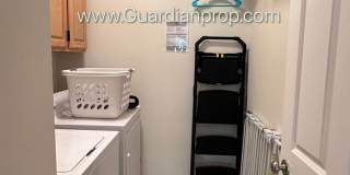 Lakeville 2 Bedroom Town Home, Dishwasher, Fireplace, 2 Car Garage, Garage Bonus Room Gallery 12