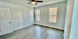 STUDENT HOUSING OPPORTUNITY - Bright and Updated 2 Bedroom 1.5 Bath House in Oakland Gallery 12