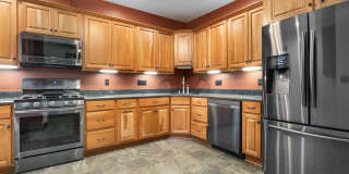Large Updated 3 bedroom with Central Air Gallery 1