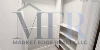 1003 West Howe Street Gallery 29