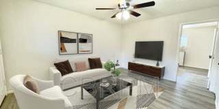 1105 52nd St Gallery 19