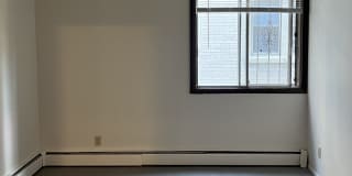 River Edge Gallery 8
