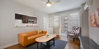 The Metropolitan Gallery 6