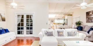 2323 Grand Canal Gallery 29