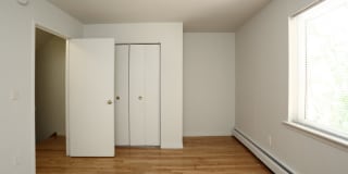 Oakland Gardens Apartments Gallery 9