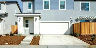 Welcome to The Duets at Westfield Community - Great commuter access! Gallery 1