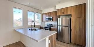 611 Highland Gallery 18