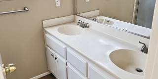 13715 El Rio Lane Gallery 10