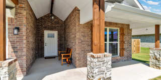 Newly built 3 Bed 2 bath home with Large backyard Gallery 4