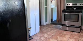 Large home on corner lot in Woodbine, Great Front Porch, Blocks from Coffee Shop, Easy Interstate Access, 2 car garage Gallery 4
