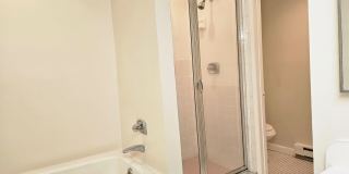 100 Kane Street Gallery 10