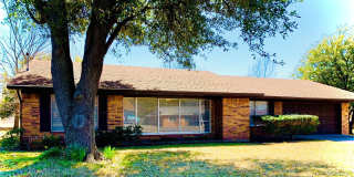 306 Pecan Street Gallery 1