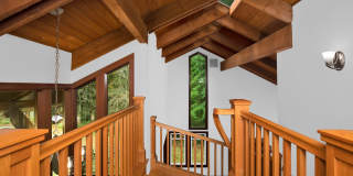 Private 4 Bedroom Retreat on 5-Acres Cottage Lake Gallery 24