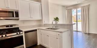 Welcome home to this beautiful Murrieta Town Home! Gallery 14