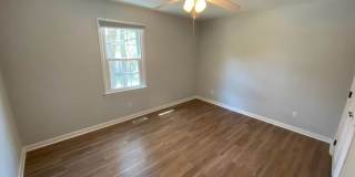 Room in 4 Bedroom Home at N Harrison Ave Gallery 11