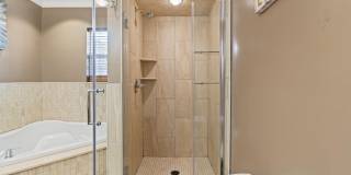 2006 ELLSWORTH Street Gallery 27