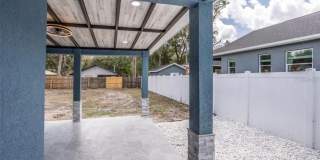 8907 N BOULEVARD Gallery 14