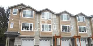 Beautiful Townhome Located In NW Portland's Timberland Community Gallery 1