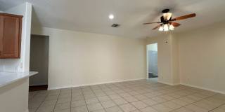 Stunning 5 Bedroom Home with Screened Pool & 3-Car Garage Gallery 7