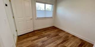 Stunning 3 Bed, 2.5 Bath Home in the Heart of Downtown Bend! Stunning 3 Bed, 2.5 Bath Home in the Heart of Downtown Bend! Gallery 8
