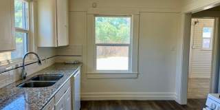 Charming 3 Bed / 2 Bath Home in the Tower District Gallery 8