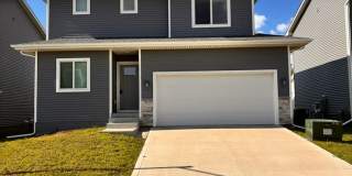 Spacious 3BR 2.5ba house in Waukee, available NOW! Gallery 47