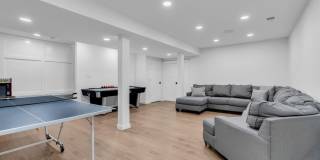 2017 5th Avenue Gallery 27