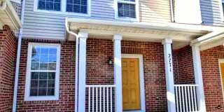 2 Bedroom 2.5 Bath Townhome Gallery 1