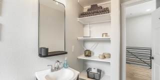 832 26th Street Gallery 20