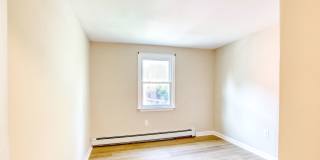 Lovely 3 Bedroom 1 Bathroom - 1st Floor with/ Washer and Dryer Gallery 87