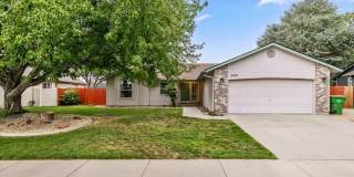 Bright & Spacious Meridian Home with RV Parking Gallery 1