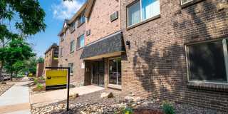 South Washington St Apts Gallery 11