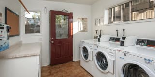 Highland Creek Apartment Homes Gallery 11