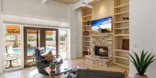 Beautiful 5 bed/4 bath + Den in Desirable Paradise Valley Gallery 16