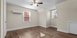 Spacious 1 Bedroom Duplex in Trinity Park, blocks from Duke! - Renovated & Pet Friendly Gallery 12