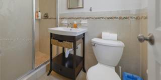 1714 Costado St Gallery 29