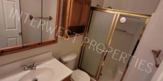 Cozy 3 bd House in Oregon City with Garage, Storage, & W/D Hookups! Gallery 7