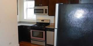 850 W Fletcher St, Gallery 3