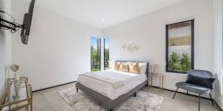 200 N DOHENY Dr Gallery 31