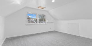 624 Chapel Street Gallery 17